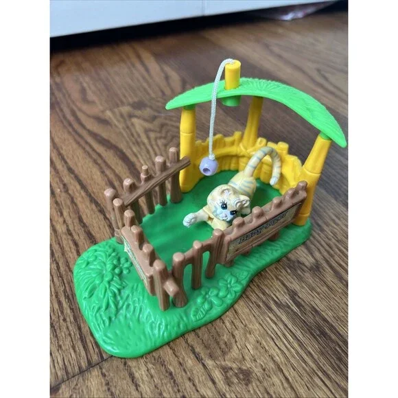 Vintage 1993 Littlest Pet Shop Zoo Nursery Baby Tiger - Picture 4 of 5